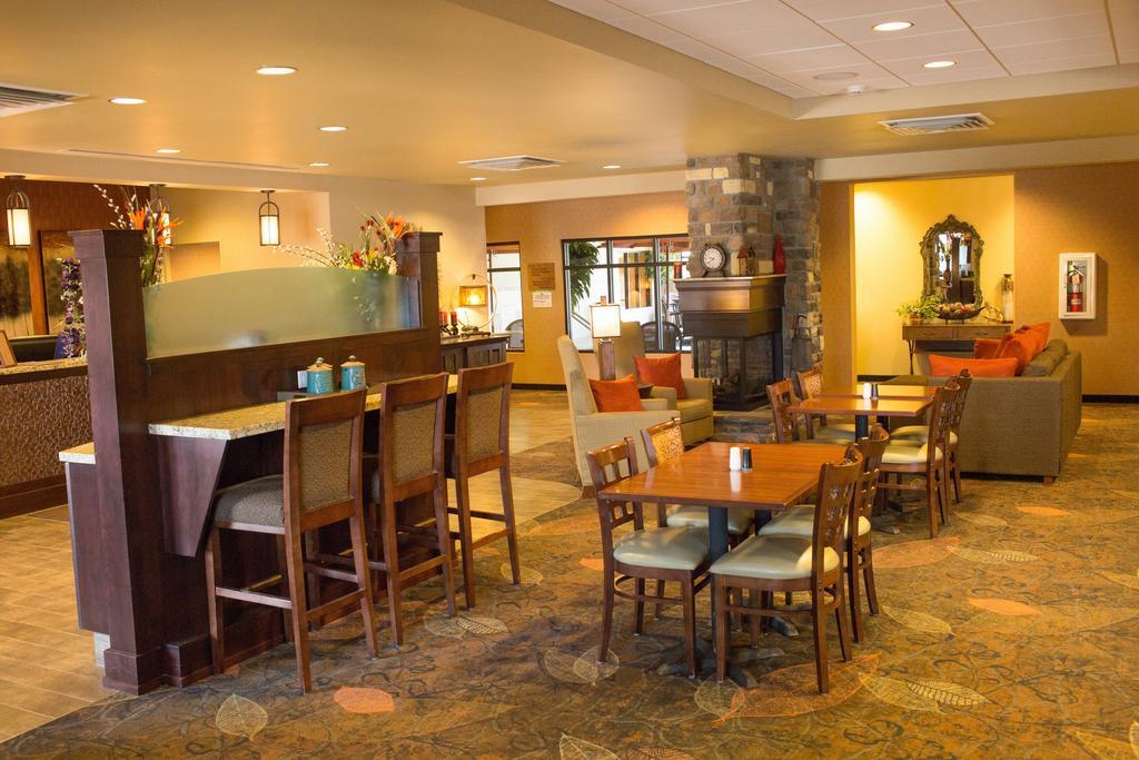 Little Missouri Inn & Suites Watford City Экстерьер фото