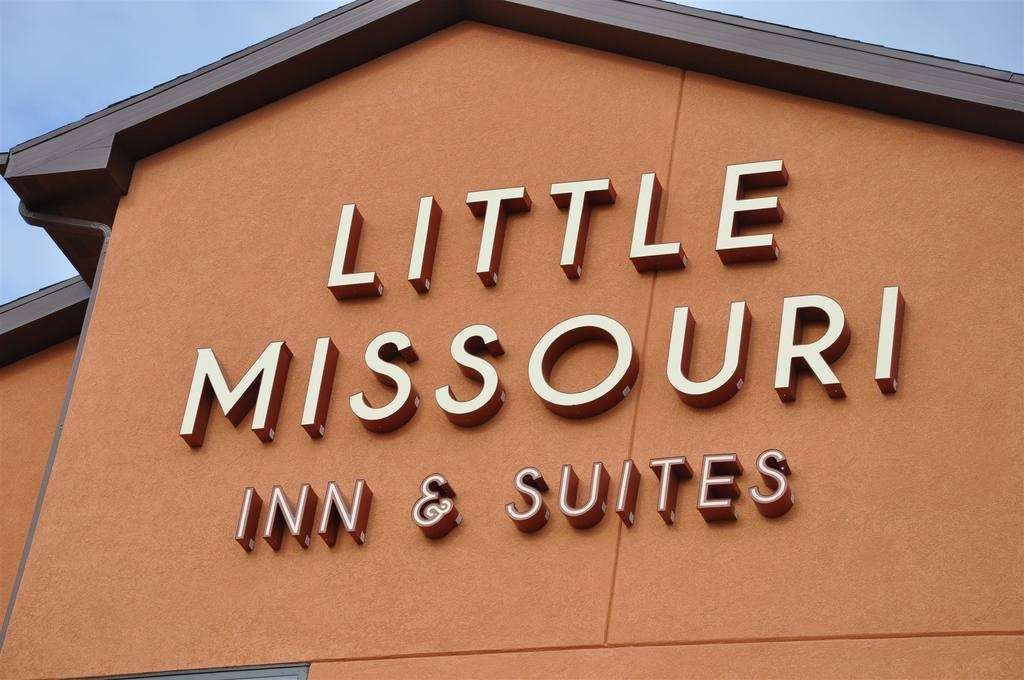 Little Missouri Inn & Suites Watford City Экстерьер фото