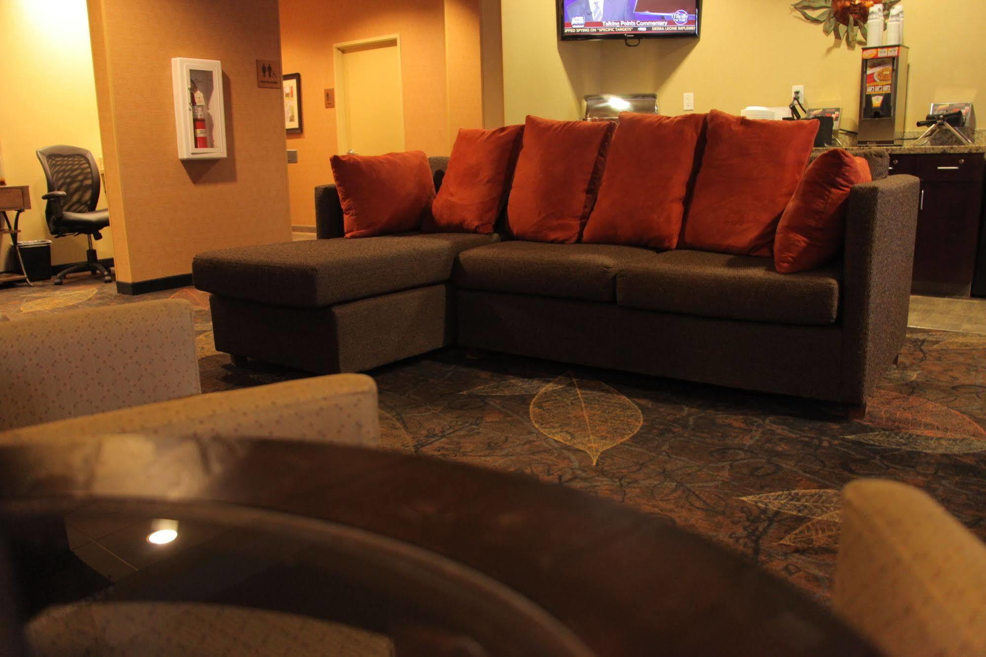 Little Missouri Inn & Suites Watford City Экстерьер фото