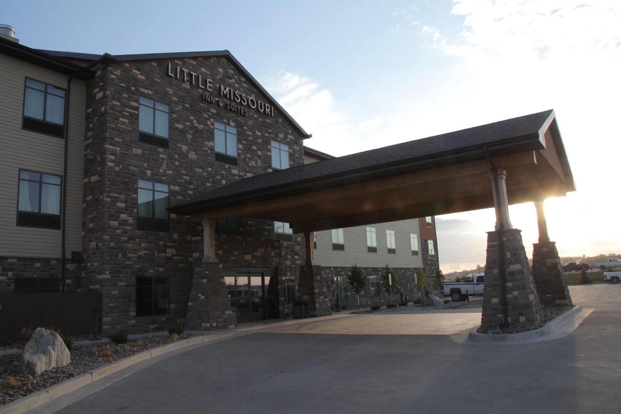 Little Missouri Inn & Suites Watford City Экстерьер фото