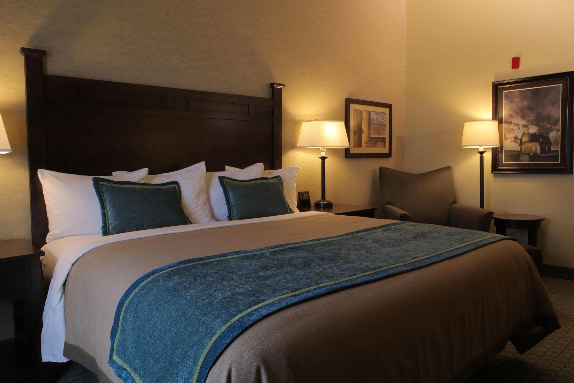 Little Missouri Inn & Suites Watford City Экстерьер фото